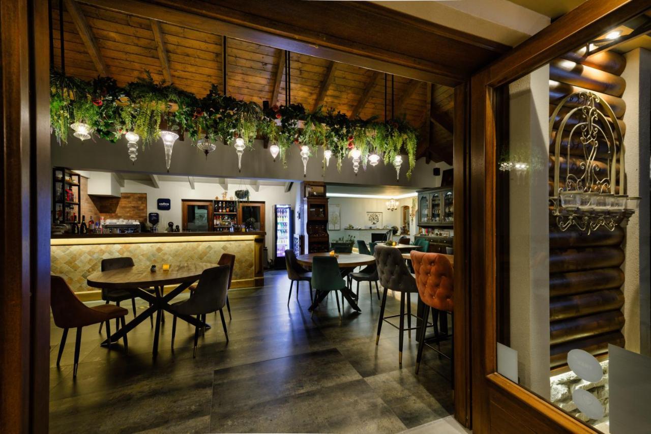 Albero Hotel Perama  Extérieur photo