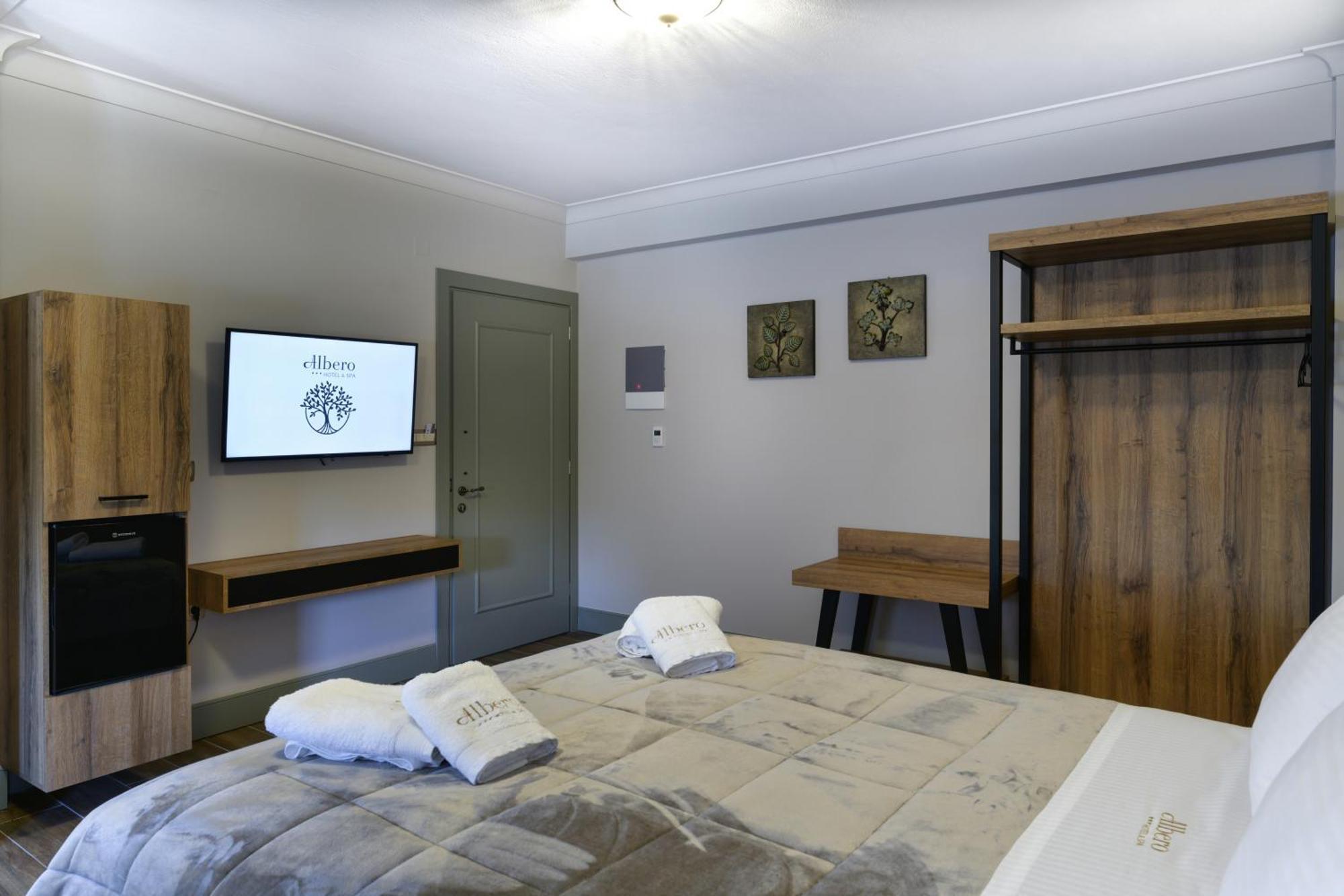 Albero Hotel Perama  Extérieur photo